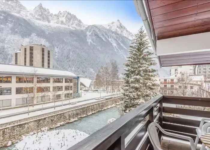 Flat In Centre With Parking Apartamento